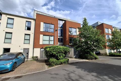 2 bedroom apartment for sale, Spacious two double bedroom apartment within popular Ashton development