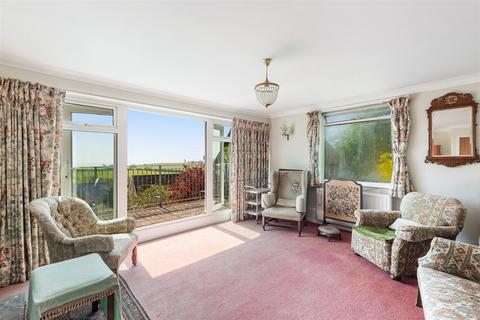 8 Chantry Hill, Slapton, Kingsbridge, TQ7 2QY