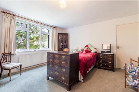 8 Chantry Hill, Slapton, Kingsbridge, TQ7 2QY