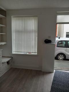 2 bedroom house to rent, Guildford Street, Wallasey CH44
