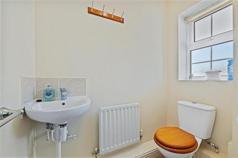 3 bedroom detached house for sale, Bath Road, Kettering NN16