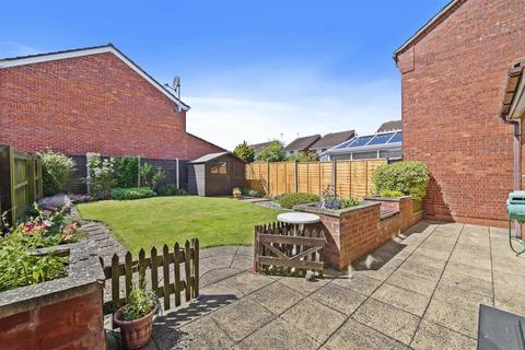 3 bedroom detached house for sale, Bath Road, Kettering NN16