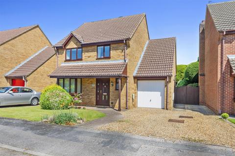 4 bedroom detached house for sale, Browning Avenue, Kettering NN16