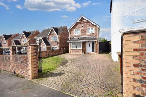 3 bedroom detached house for sale, Moor Road, Stanley, Wakefield, West Yorkshire