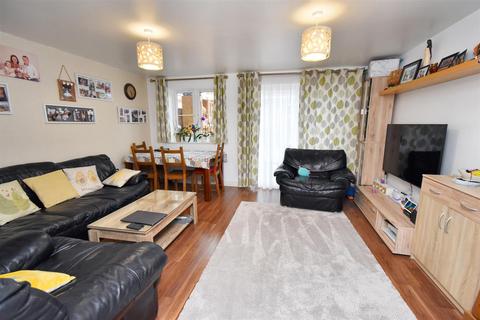3 bedroom semi-detached house for sale, Lapwing Close, Corby NN18