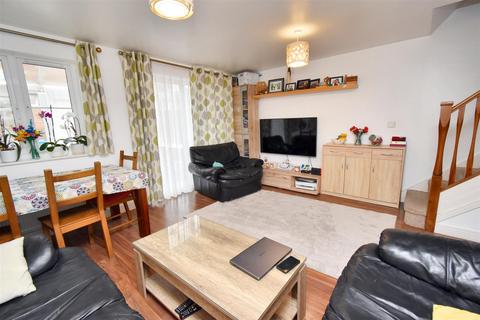 3 bedroom semi-detached house for sale, Lapwing Close, Corby NN18