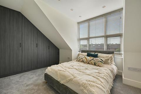 2 bedroom flat for sale, Broad Street, Chesham, HP5