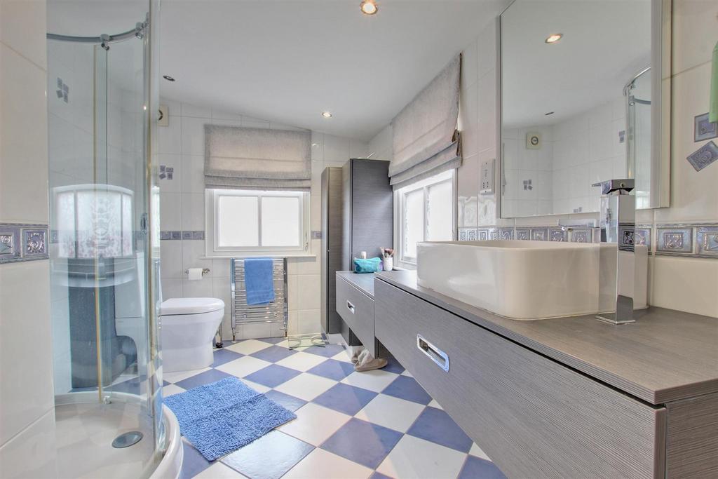 En suite shower room