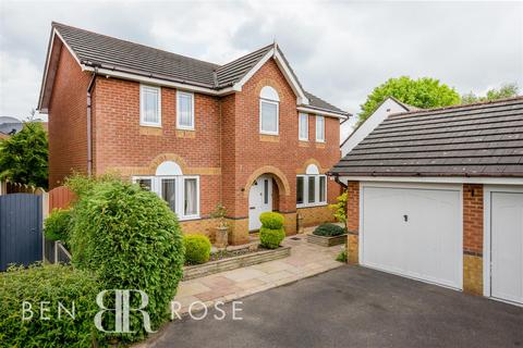 8 Cherryfields, Euxton, Chorley, PR7 6JS