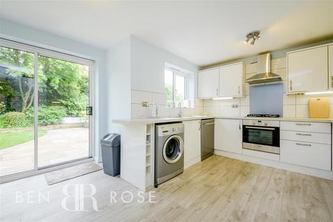 8 Cherryfields, Euxton, Chorley, PR7 6JS