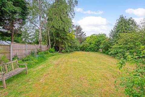 3 bedroom detached house for sale, St. Johns Avenue, Kidderminster