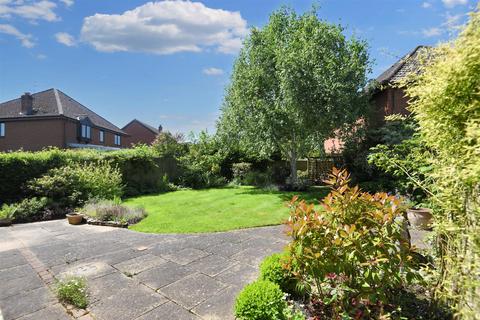 15 Briar Close, Gillingham, SP8 4SS