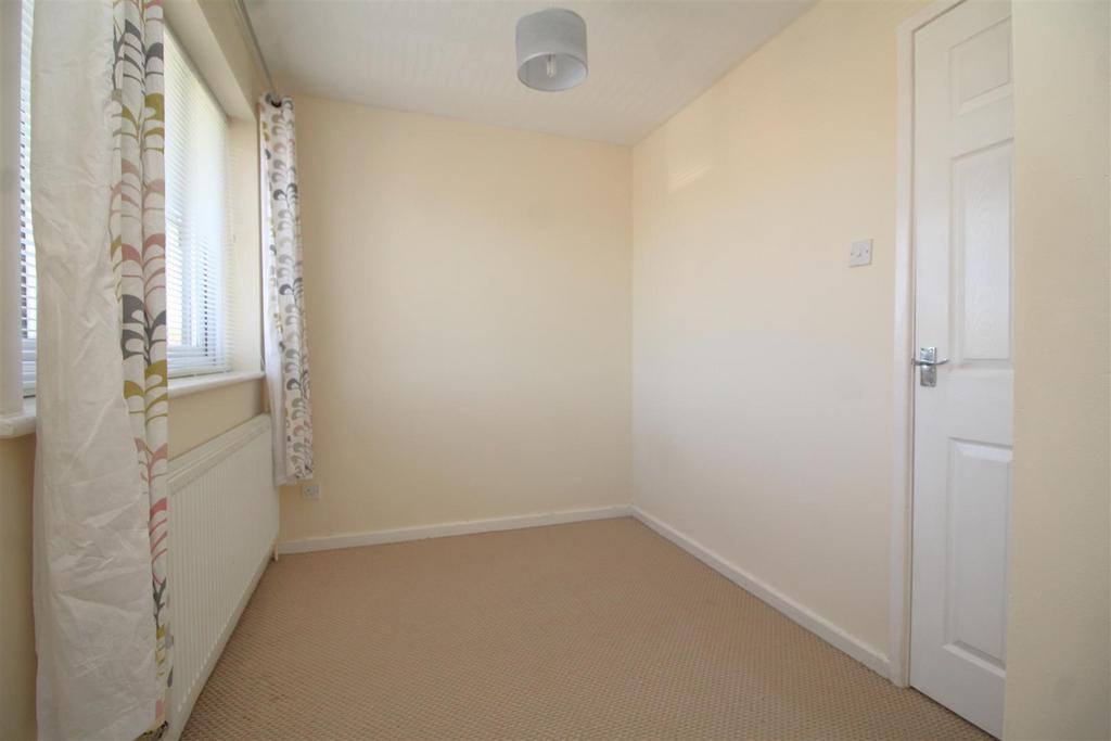 Bedroom 2 .JPG