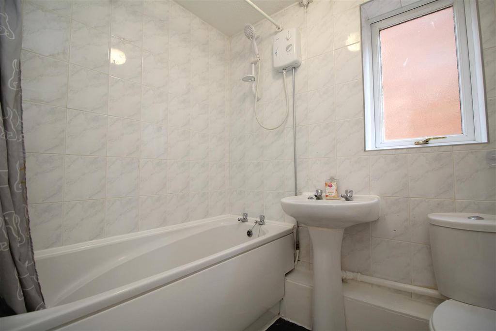 Bathroom.JPG