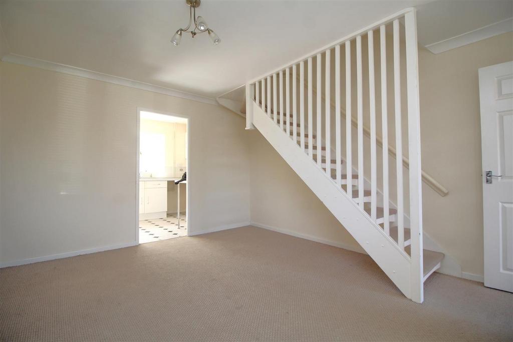 Living room 1.JPG