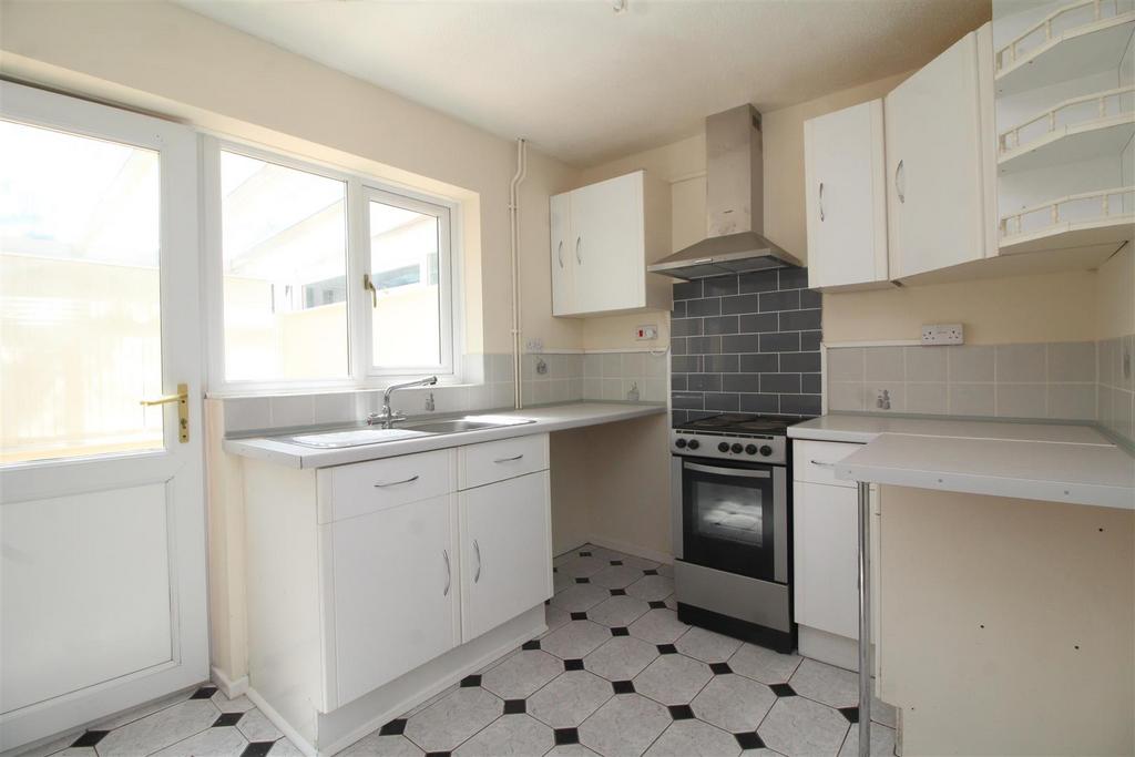 Kitchen 2.JPG