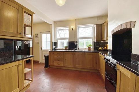 3 bedroom detached house for sale, Shrewsbury Road, Craven Arms