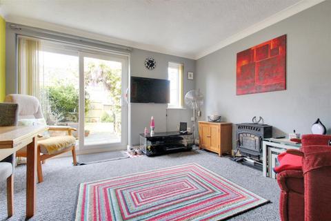 2 bedroom terraced house for sale, Varey Road, Worthing