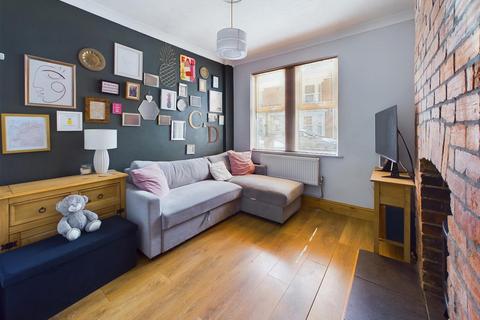 9 Cecil Road, Gloucester, GL1 5HG
