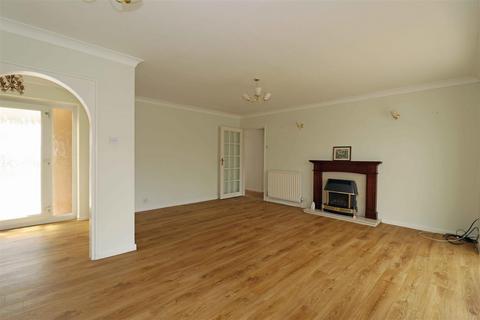35 Arras Boulevard, Hampton Magna, Warwick, CV35 8TT