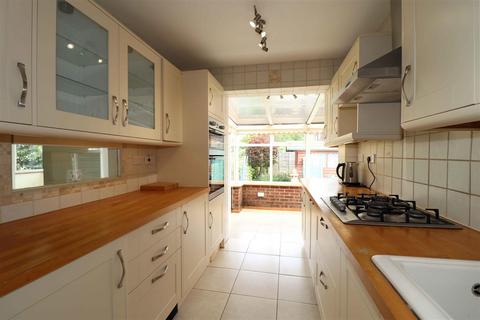 35 Arras Boulevard, Hampton Magna, Warwick, CV35 8TT