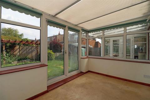 35 Arras Boulevard, Hampton Magna, Warwick, CV35 8TT