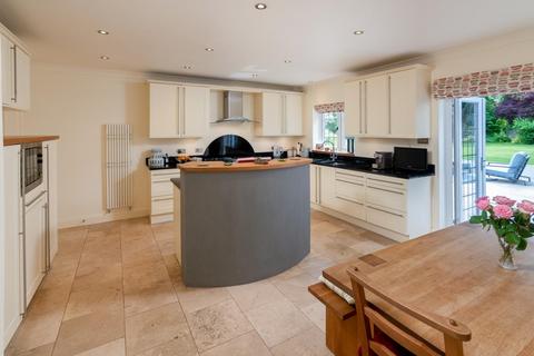 4 bedroom detached house for sale, Banbury Road, Stratford-upon-Avon