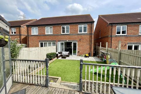 14 Brattice Way, Mapplewell, Barnsley, S75 6GX