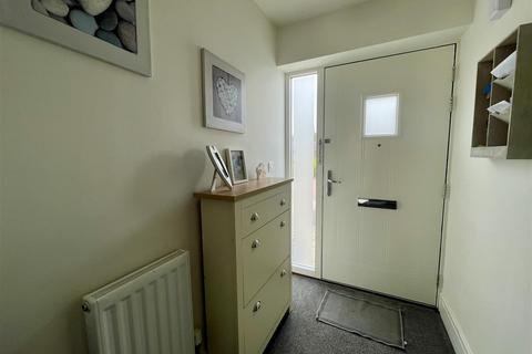 14 Brattice Way, Mapplewell, Barnsley, S75 6GX