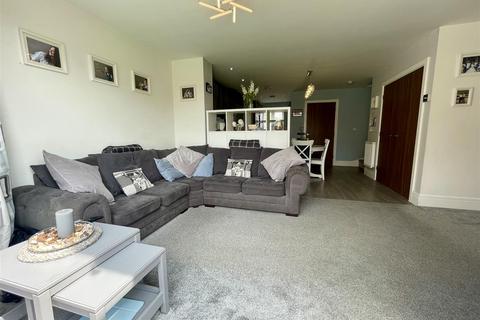 14 Brattice Way, Mapplewell, Barnsley, S75 6GX