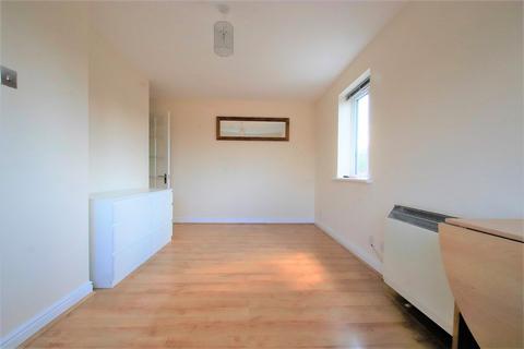 1 bedroom flat to rent, Harlinger Street, Woolwich SE18