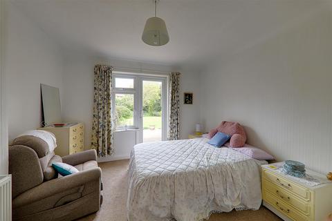 2 bedroom semi-detached bungalow for sale, Westdean Road, Worthing