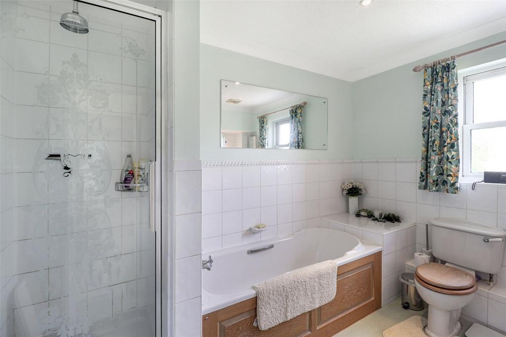 En Suite Bathroom