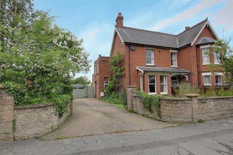 3 bedroom semi-detached house for sale, 38a Station Road, Alford LN13