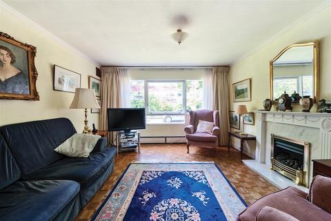 3 bedroom flat for sale, Parkleys, Richmond TW10
