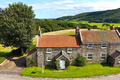 2 bedroom character property for sale, Harwood Dale, Scarborough