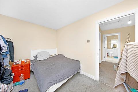 2 bedroom end of terrace house for sale, Brent Terrace, London NW2