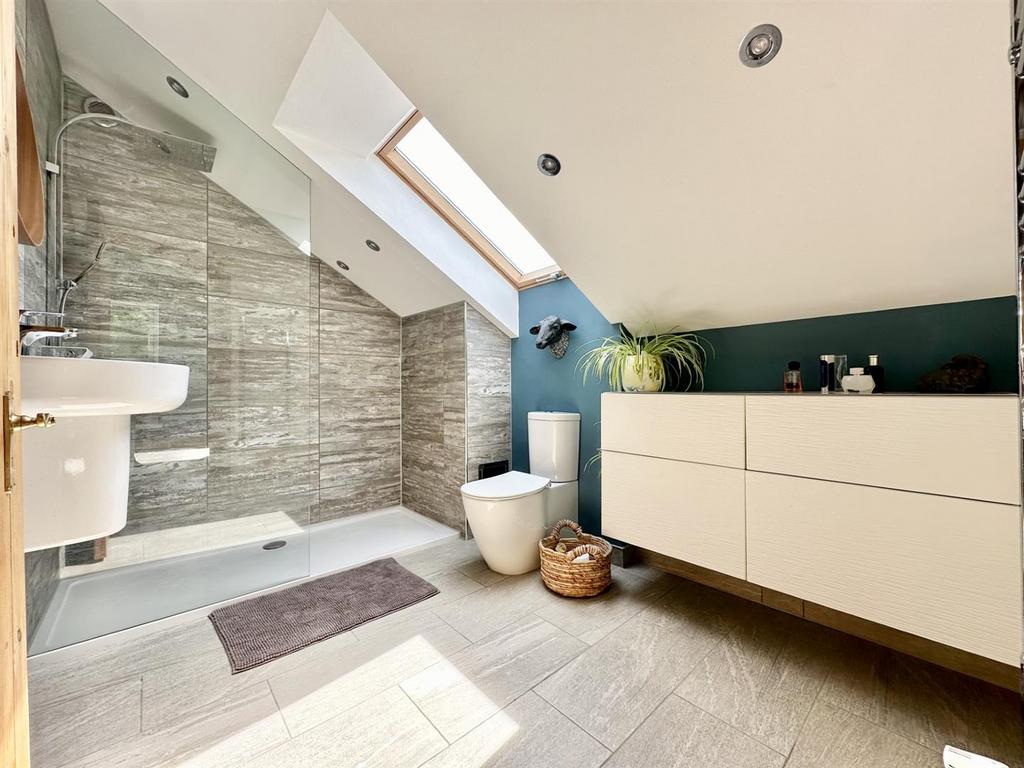 Ensuite.jpg