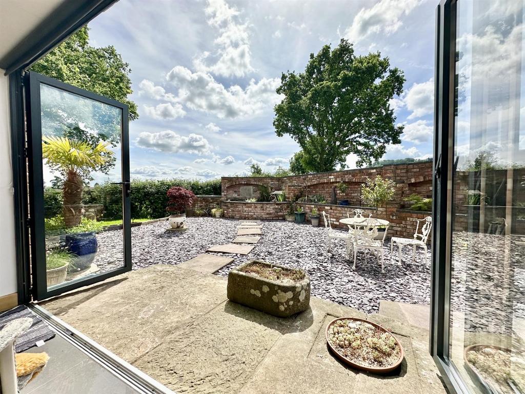 Bifolds.jpg