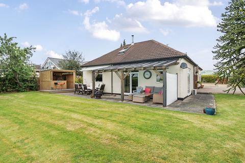 4 bedroom bungalow for sale, Taunton Road, Bishops Lydeard, Taunton, Somerset, TA4