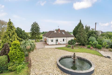 4 bedroom bungalow for sale, Taunton Road, Bishops Lydeard, Taunton, Somerset, TA4