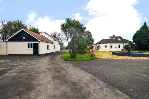 4 bedroom bungalow for sale, Taunton Road, Bishops Lydeard, Taunton, Somerset, TA4