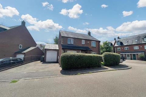 4 bedroom detached house for sale, 6 The Old Woodyard, Silverstone