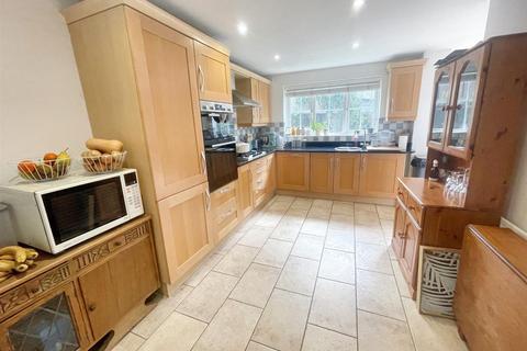 4 bedroom detached house for sale, 6 The Old Woodyard, Silverstone
