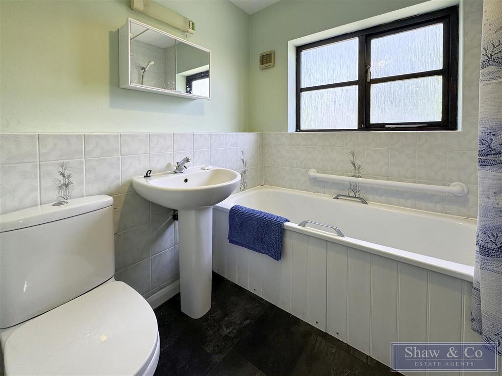 Bathroom.jpeg