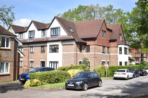 2 bedroom apartment for sale, Epsom Road, Leatherhead KT22