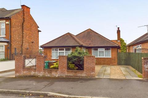 18 Bentley Avenue, Nottingham, NG3 7AX