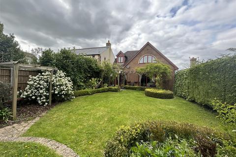 5 bedroom detached house for sale, 14 Mays Lane, Fareham PO14