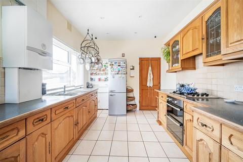 3 bedroom semi-detached house for sale, Farlington Avenue, Portsmouth PO6