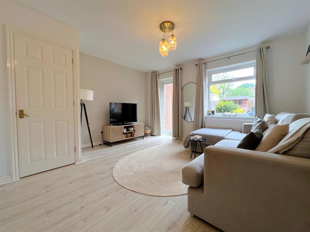 Living room 2.jpg